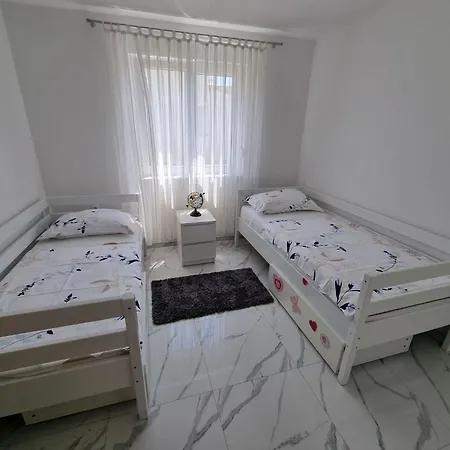 Striga 4 Pax By Interhome Lejlighed Crikvenica